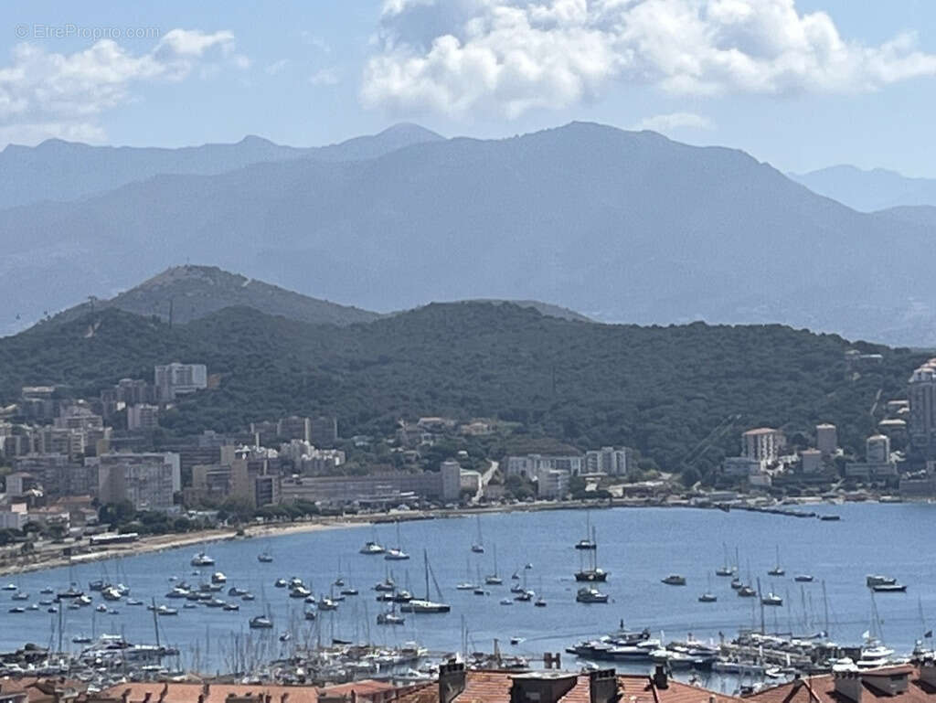 Appartement à AJACCIO