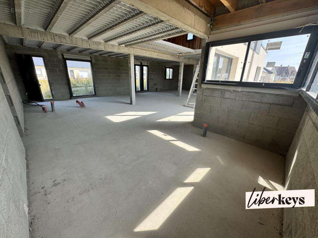 Maison à SAINT-AMAND-LONGPRE