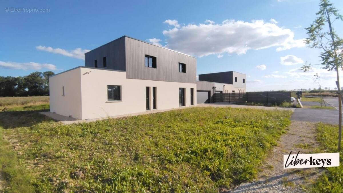 Maison à SAINT-AMAND-LONGPRE