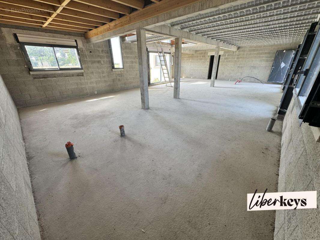 Maison à SAINT-AMAND-LONGPRE