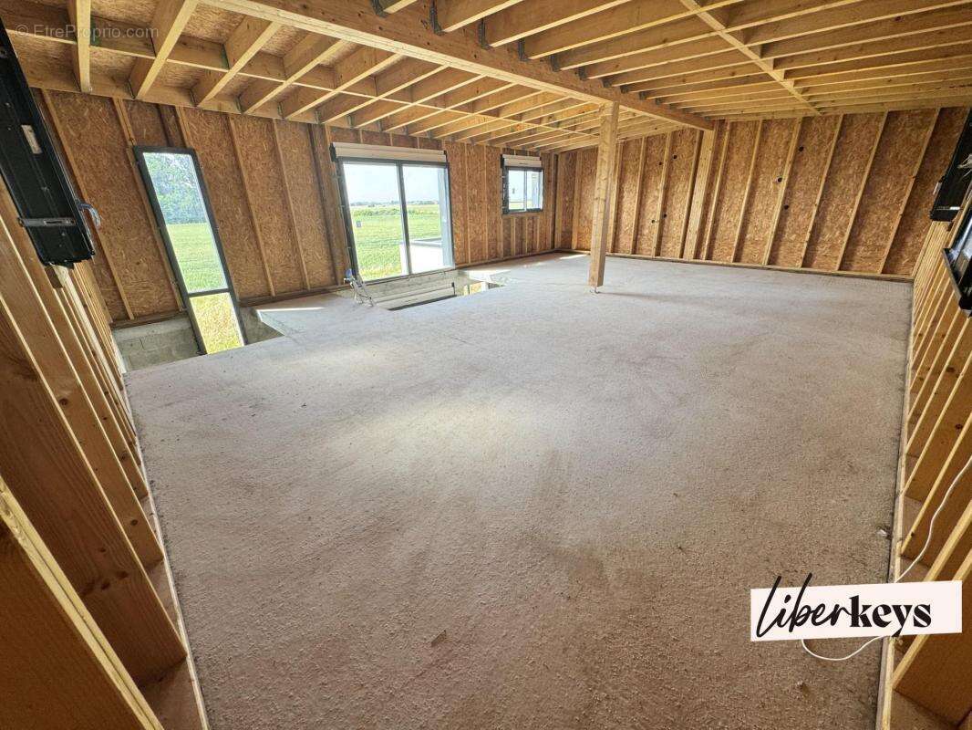 Maison à SAINT-AMAND-LONGPRE