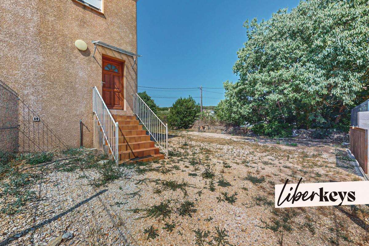 Maison à SAINT-JULIEN-LES-ROSIERS