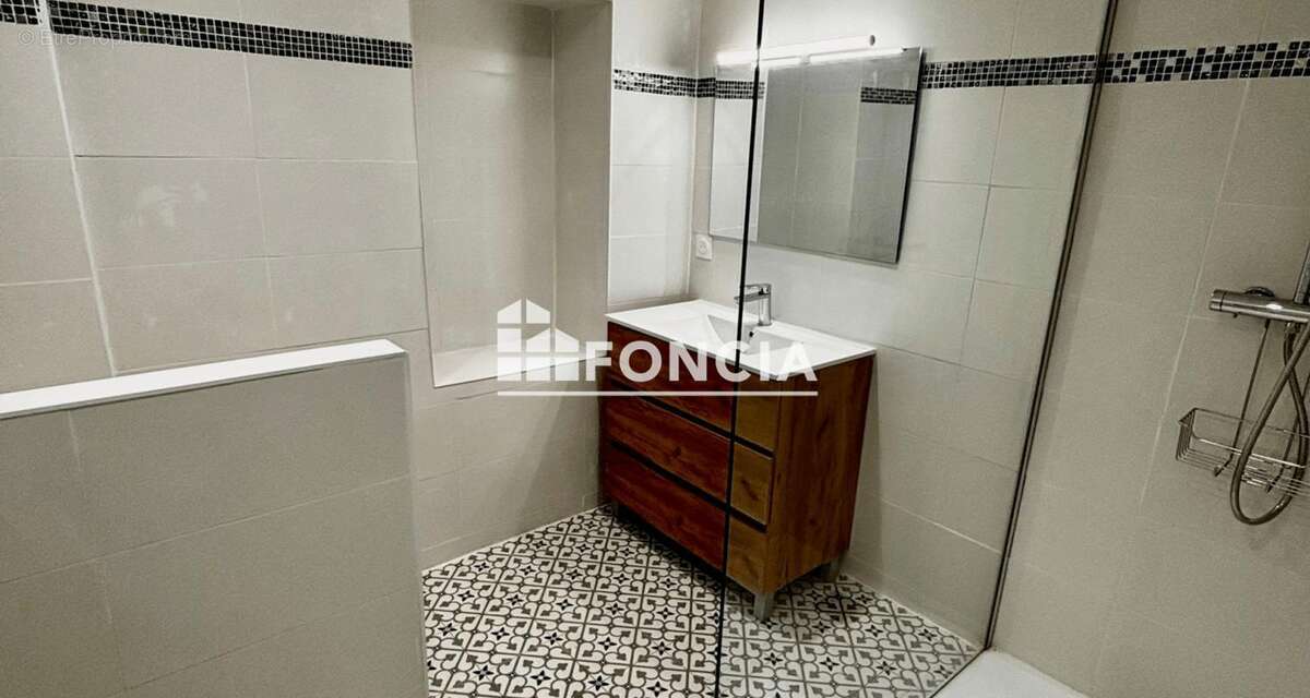 Appartement à SIX-FOURS-LES-PLAGES