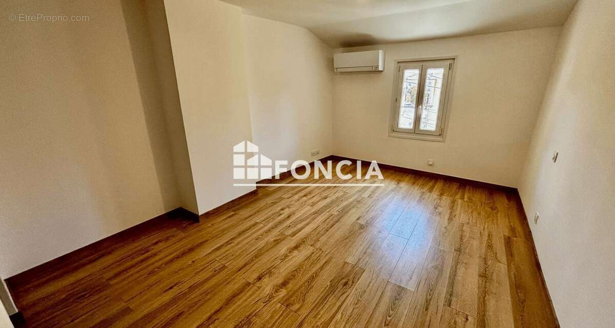 Appartement à SIX-FOURS-LES-PLAGES