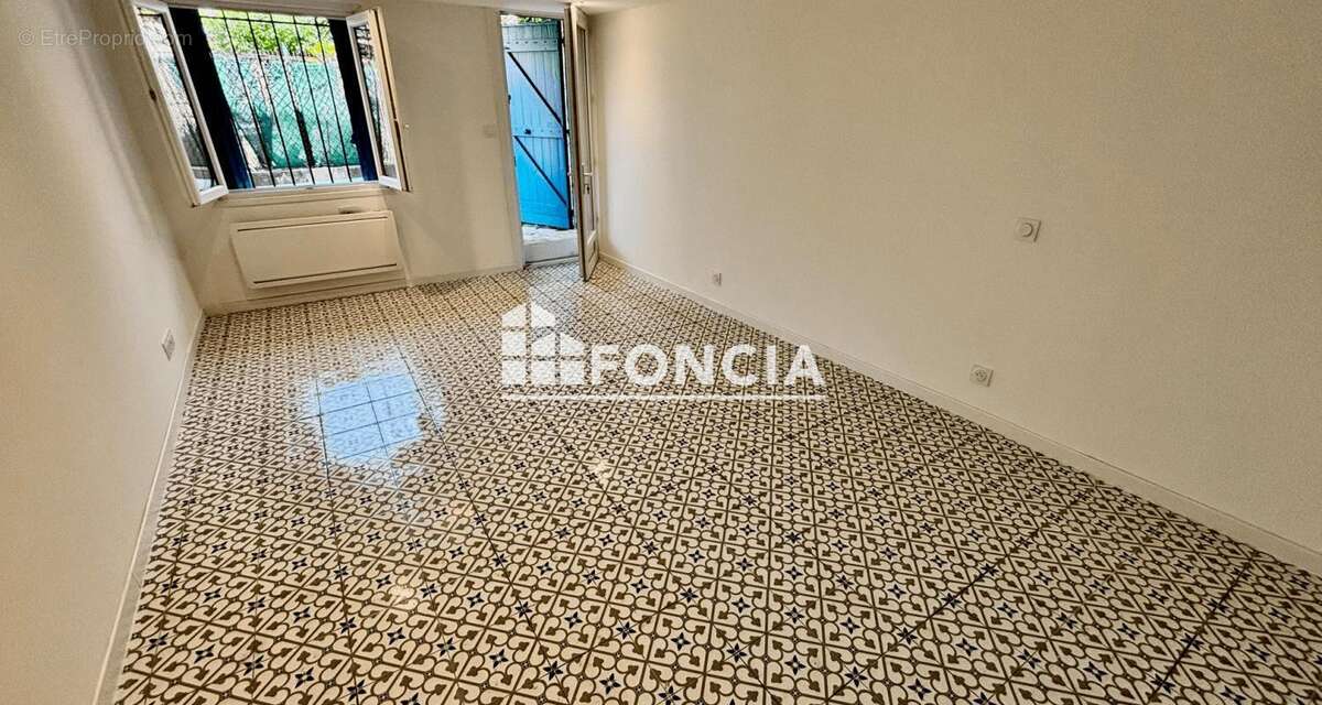 Appartement à SIX-FOURS-LES-PLAGES