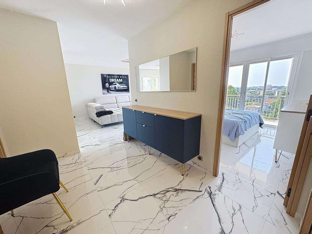 Appartement à FREJUS