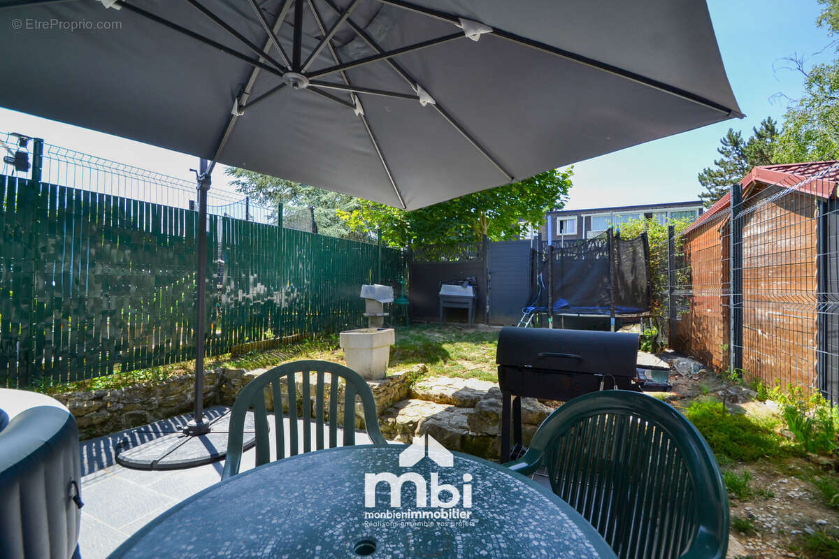 Maison à SURVILLIERS