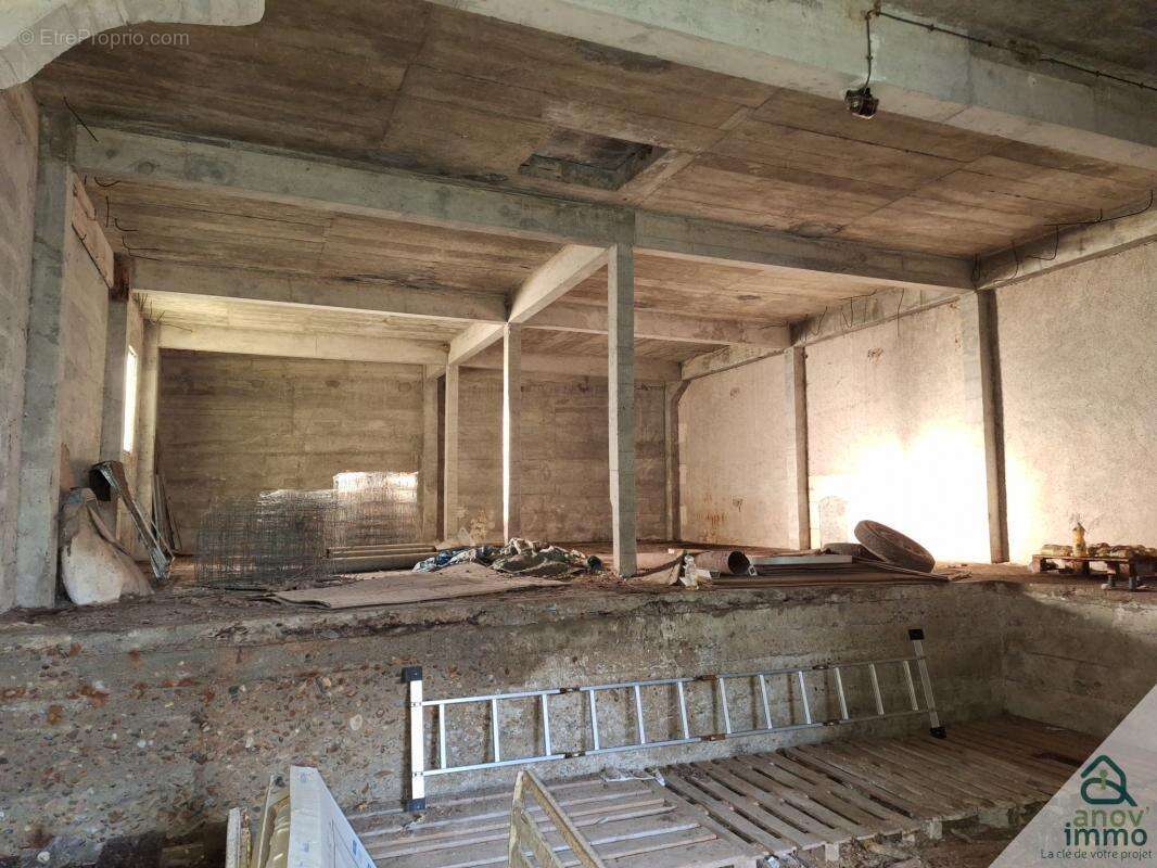 Commerce à VERRIERES