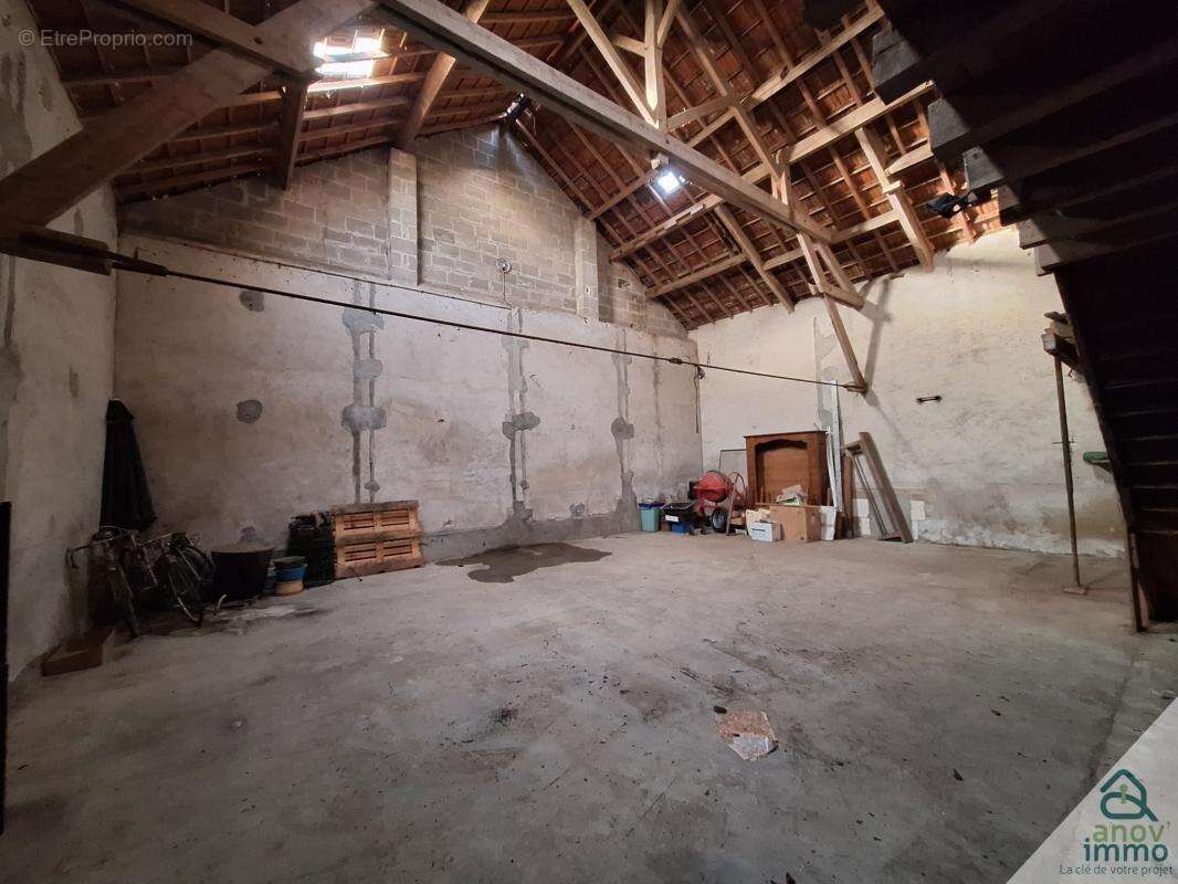 Commerce à VERRIERES