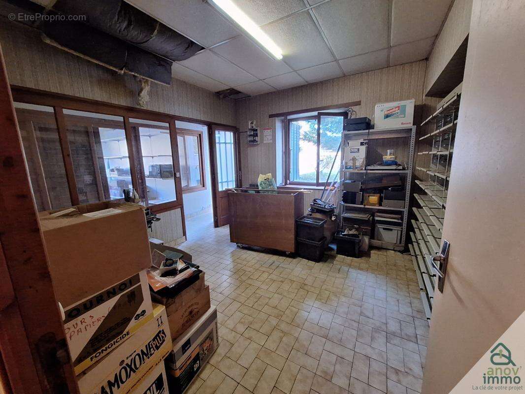 Commerce à VERRIERES