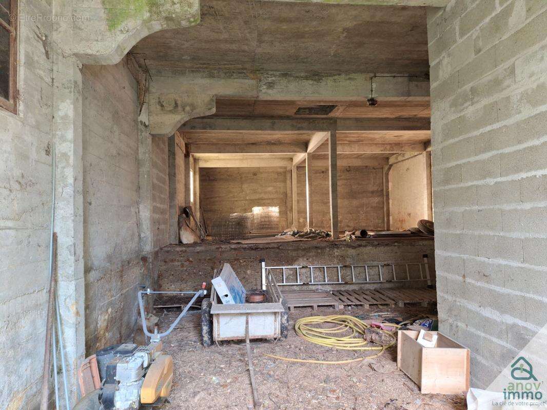 Commerce à VERRIERES