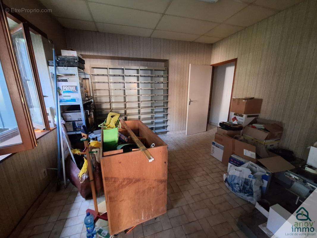 Commerce à VERRIERES