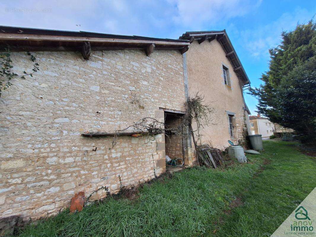 Commerce à VERRIERES