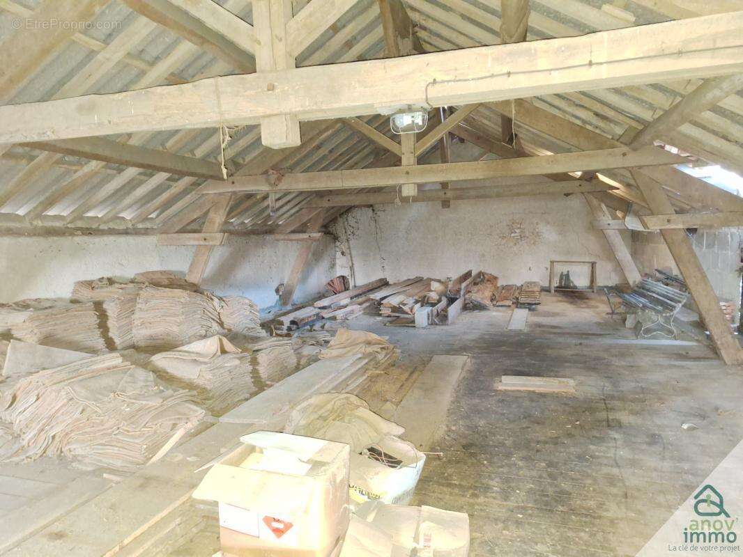 Commerce à VERRIERES