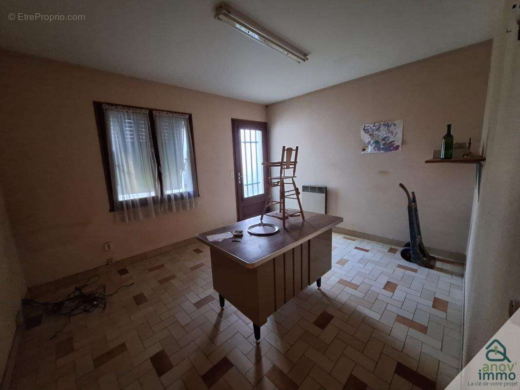 Commerce à VERRIERES