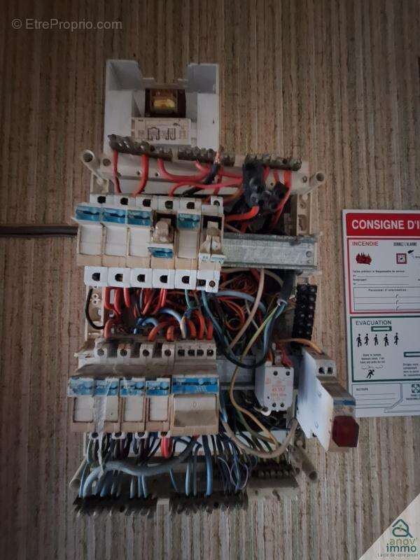 Commerce à VERRIERES