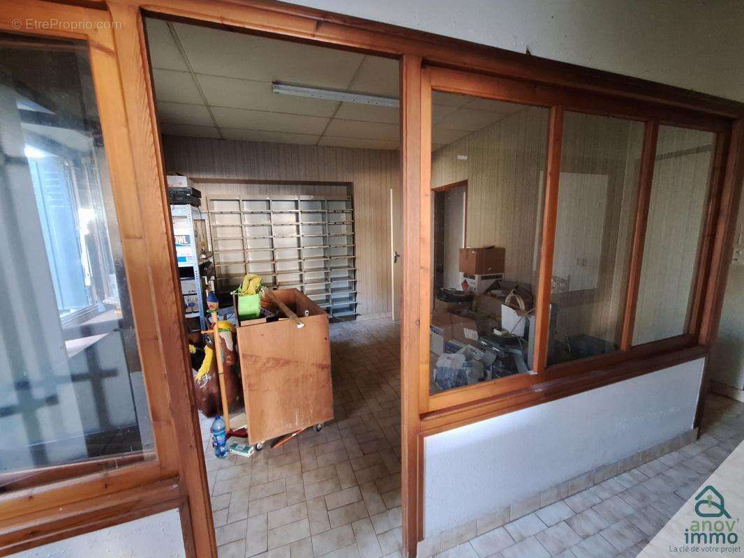 Commerce à VERRIERES