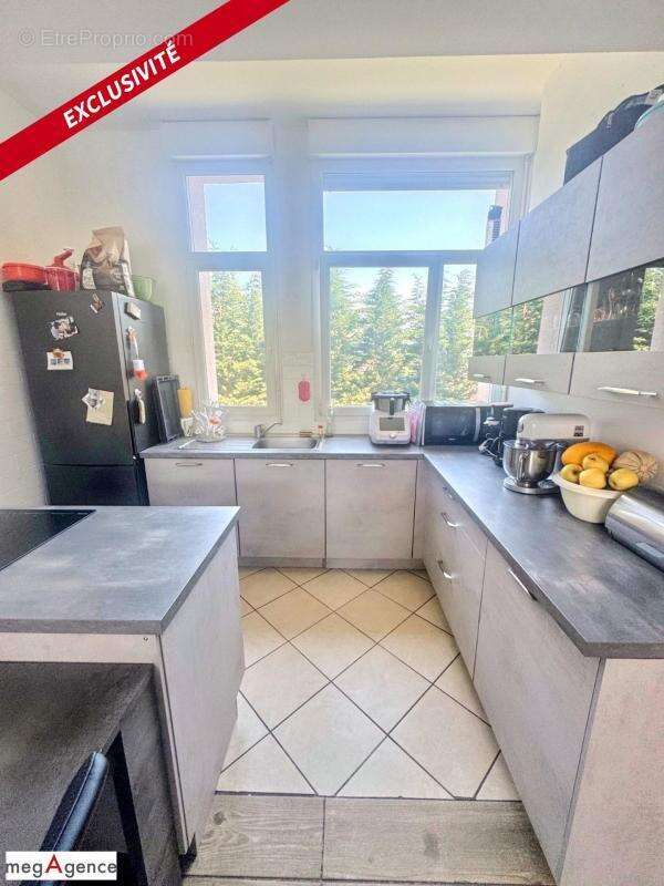 Maison à LE CHAMBON-FEUGEROLLES