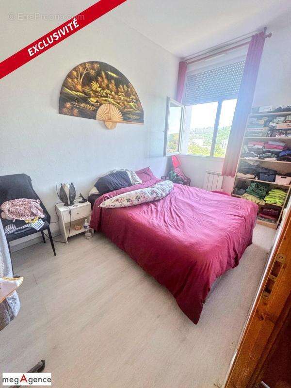 Maison à LE CHAMBON-FEUGEROLLES