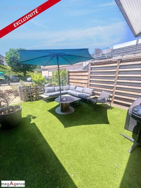 Maison à LE CHAMBON-FEUGEROLLES