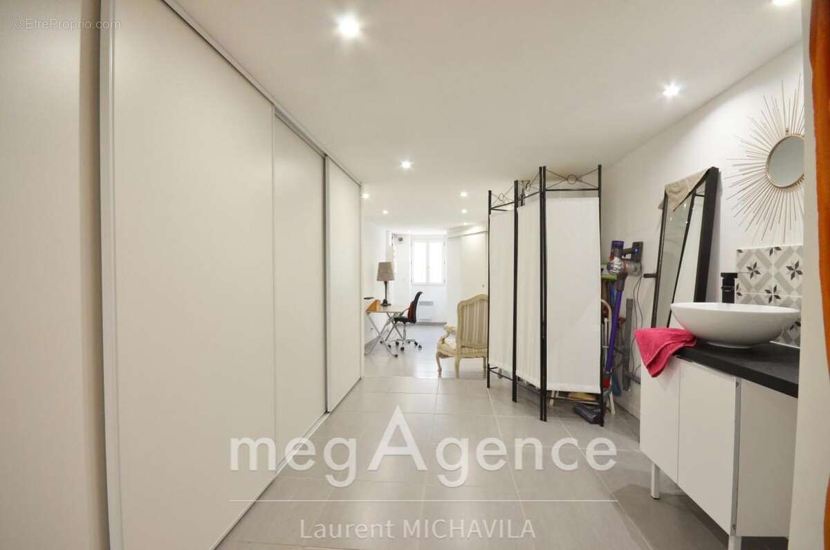 Maison à VILLENEUVE-LES-BEZIERS