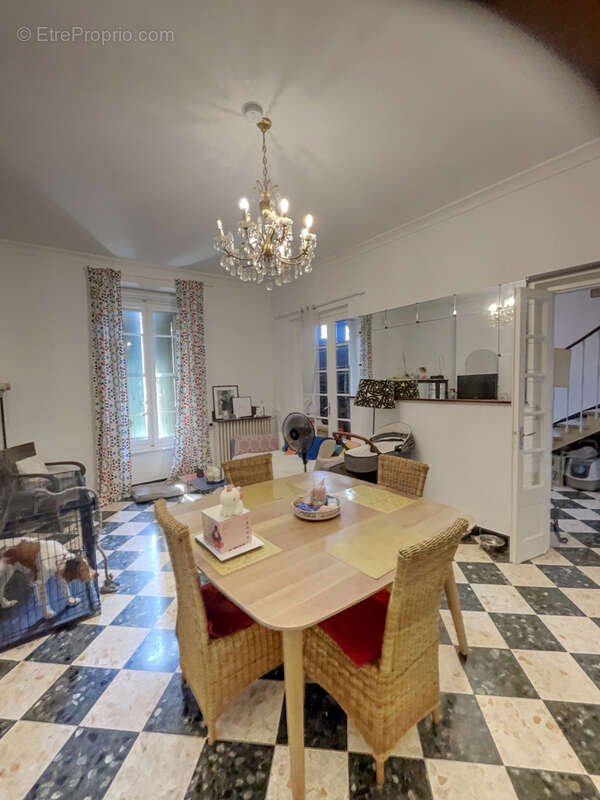 Maison à CANAULES-ET-ARGENTIERES