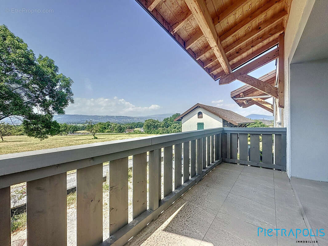 Appartement à CONTAMINE-SUR-ARVE