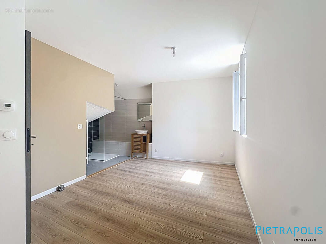 Appartement à CONTAMINE-SUR-ARVE