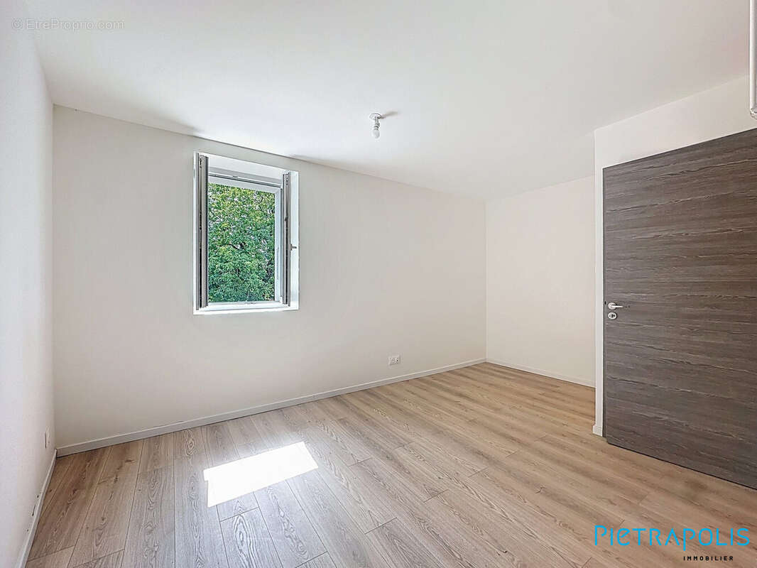 Appartement à CONTAMINE-SUR-ARVE