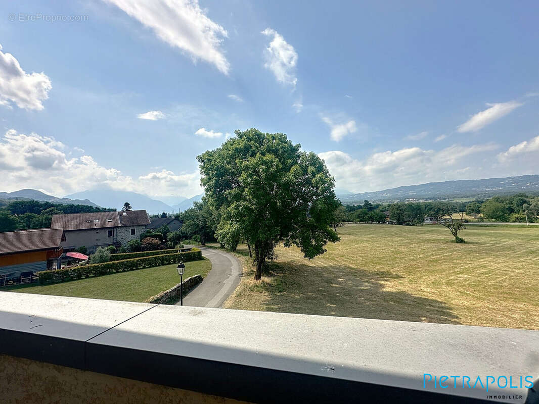 Appartement à CONTAMINE-SUR-ARVE