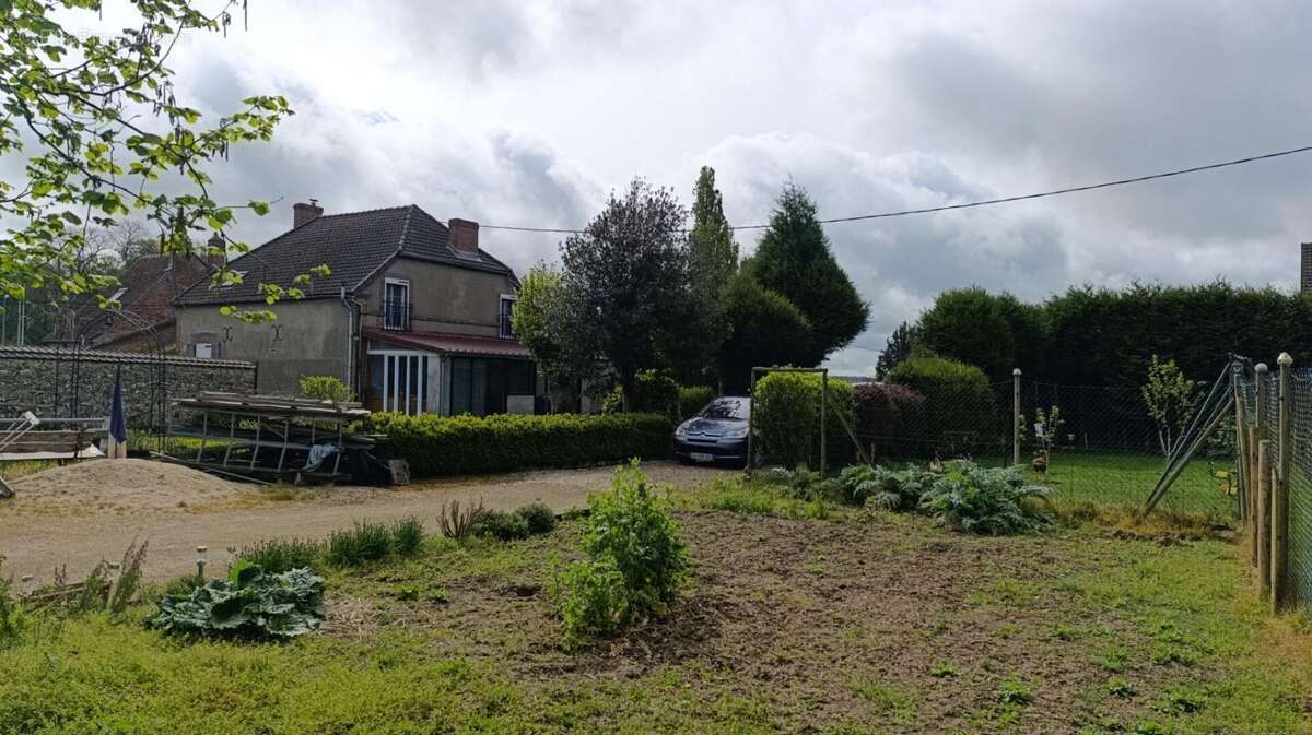 Maison à MOEURS-VERDEY