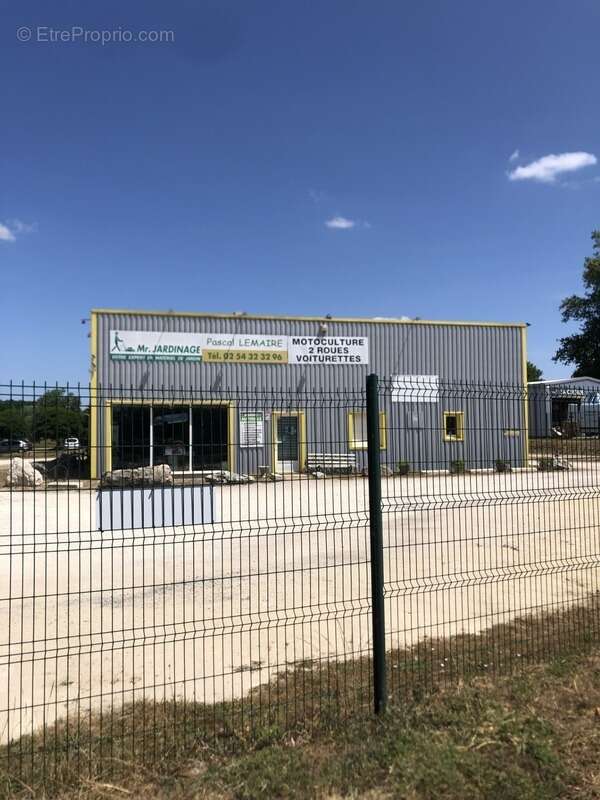 Commerce à SAINT-GEORGES-SUR-CHER