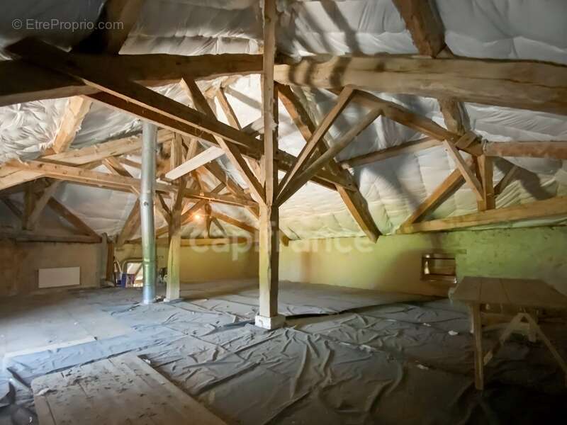 Maison à LA CROIX-BLANCHE