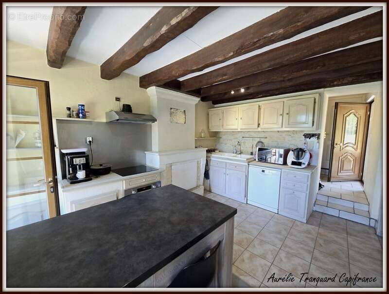 Maison à BRIZAMBOURG