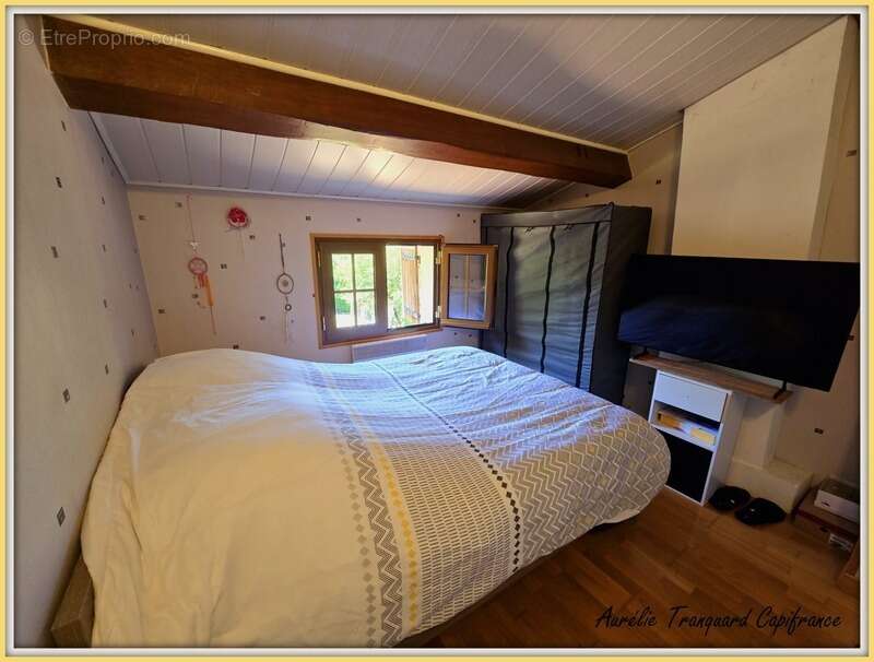 Maison à BRIZAMBOURG