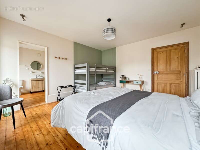 Maison à SAINT-GERMAIN-DU-PLAIN