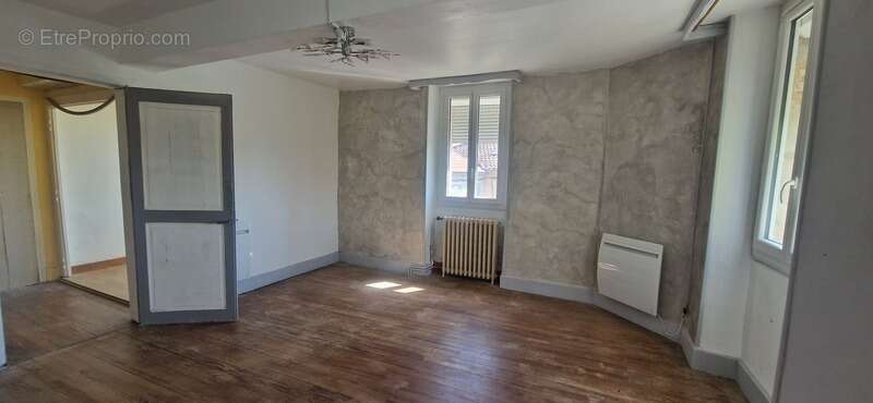 Appartement à ESTANG