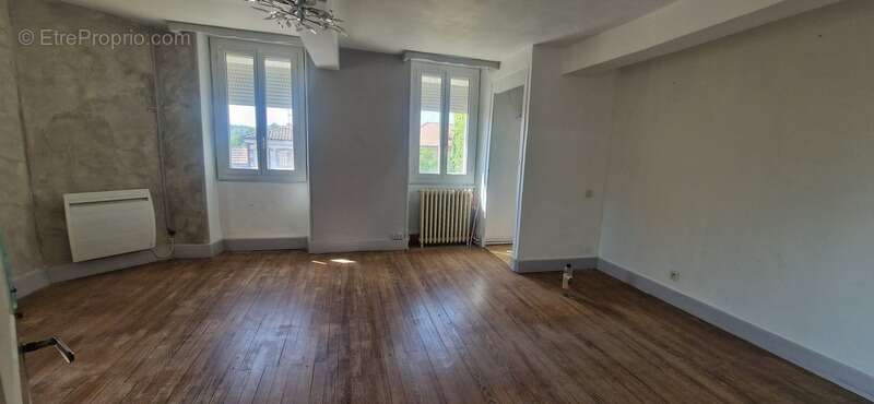 Appartement à ESTANG