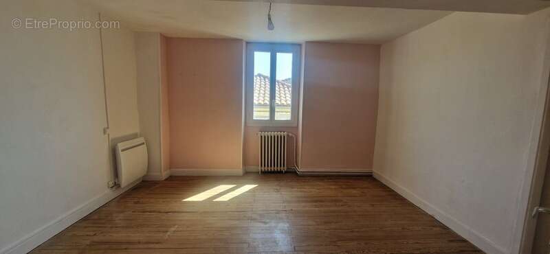 Appartement à ESTANG