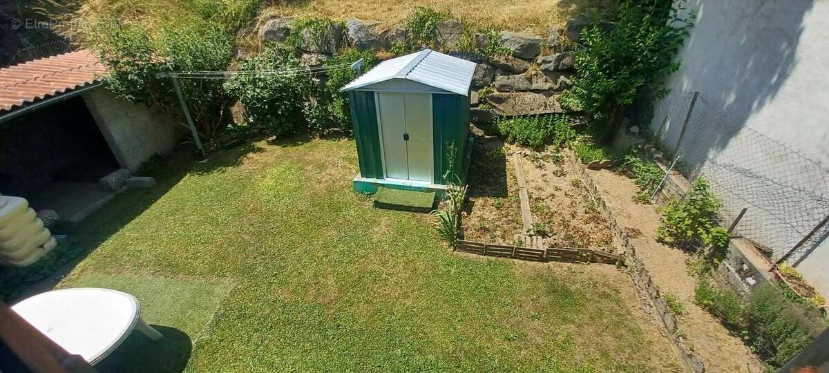 Maison à VEDRINES-SAINT-LOUP