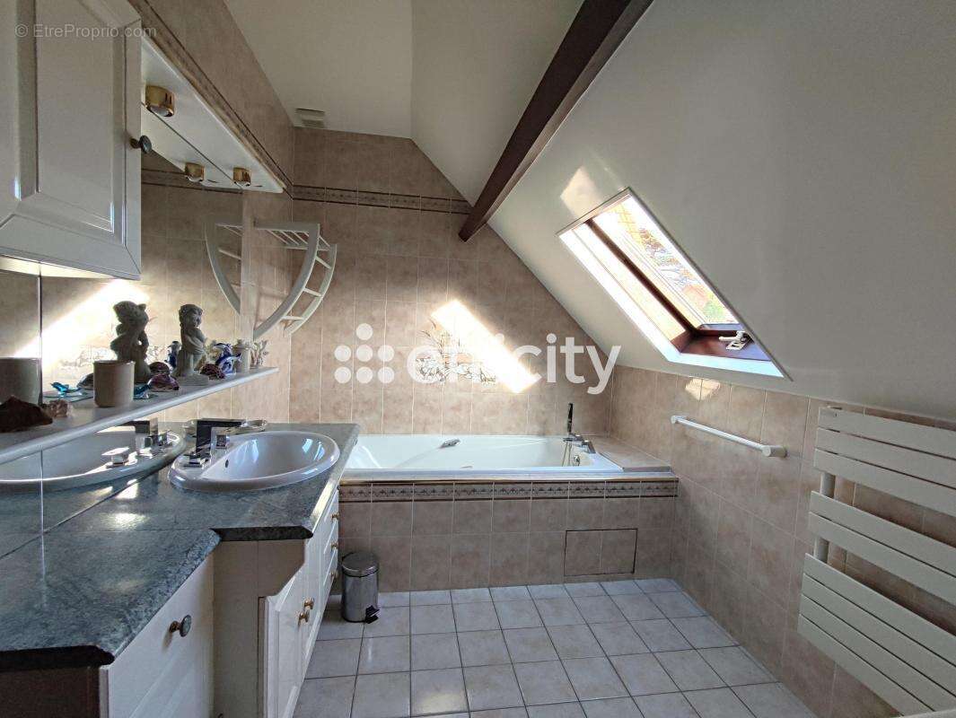 Maison à SAINT-PRIX