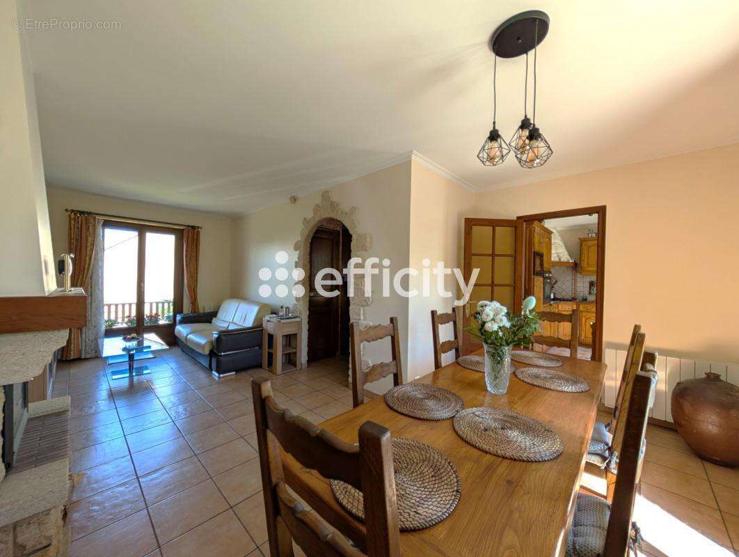 Maison à SAINT-PRIX