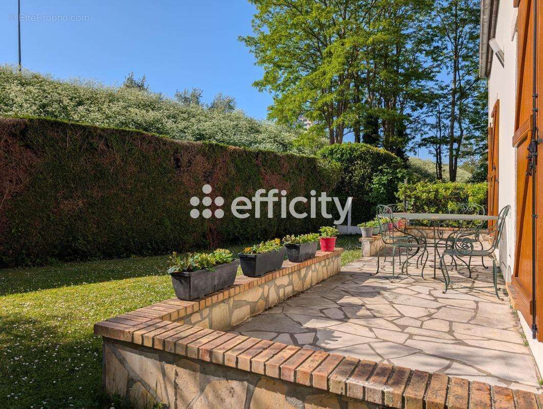 Maison à SAINT-PRIX