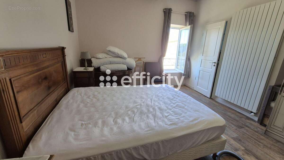 Maison à SAINT-PIERRE-DU-MONT