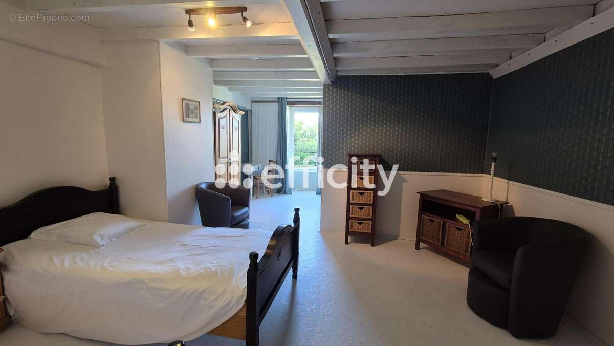 Maison à SAINT-PIERRE-DU-MONT