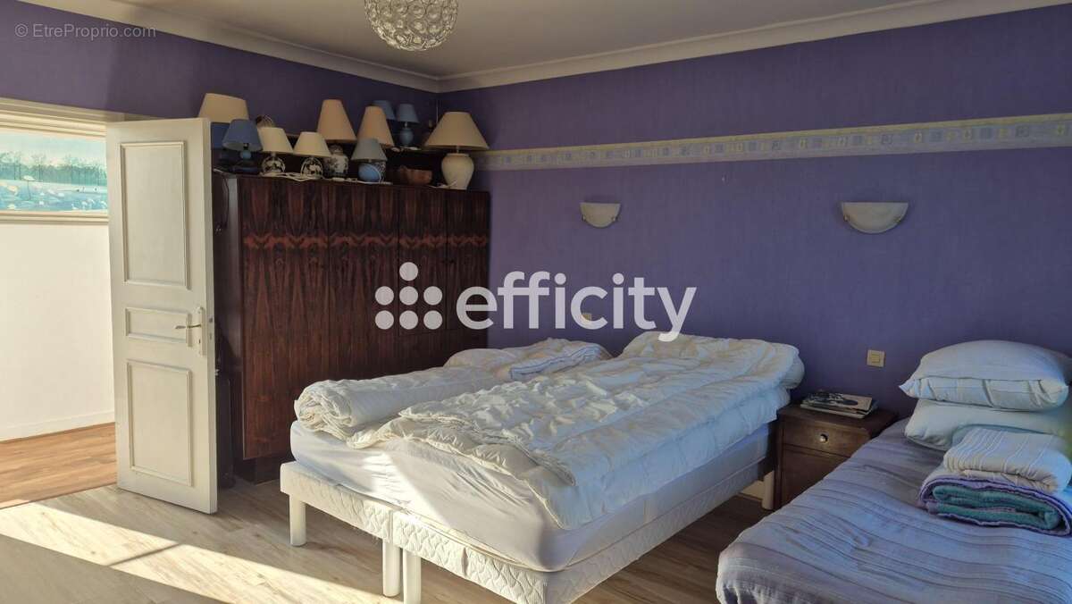 Maison à SAINT-PIERRE-DU-MONT