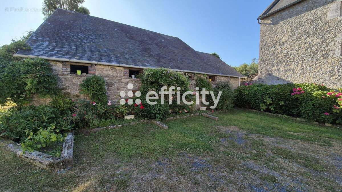 Maison à SAINT-PIERRE-DU-MONT