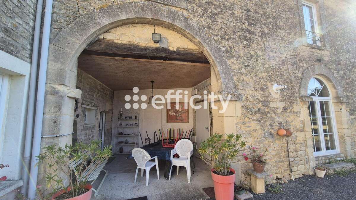 Maison à SAINT-PIERRE-DU-MONT