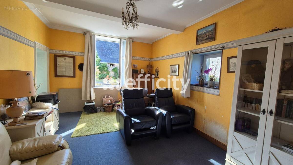 Maison à SAINT-PIERRE-DU-MONT