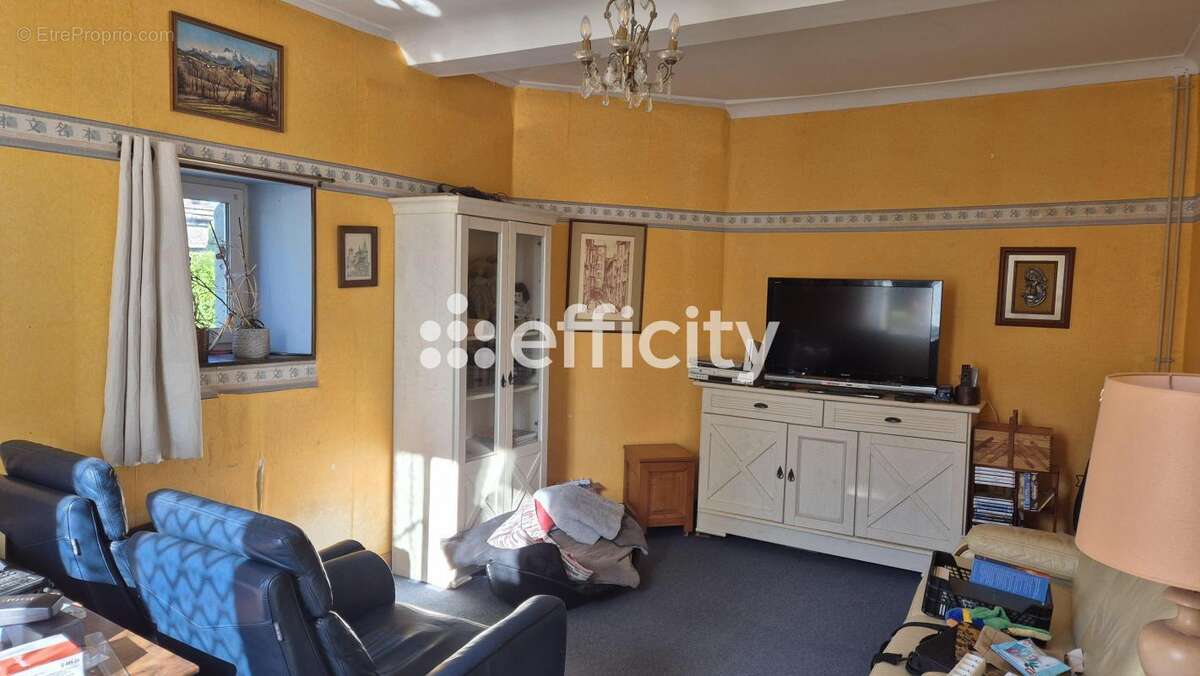 Maison à SAINT-PIERRE-DU-MONT